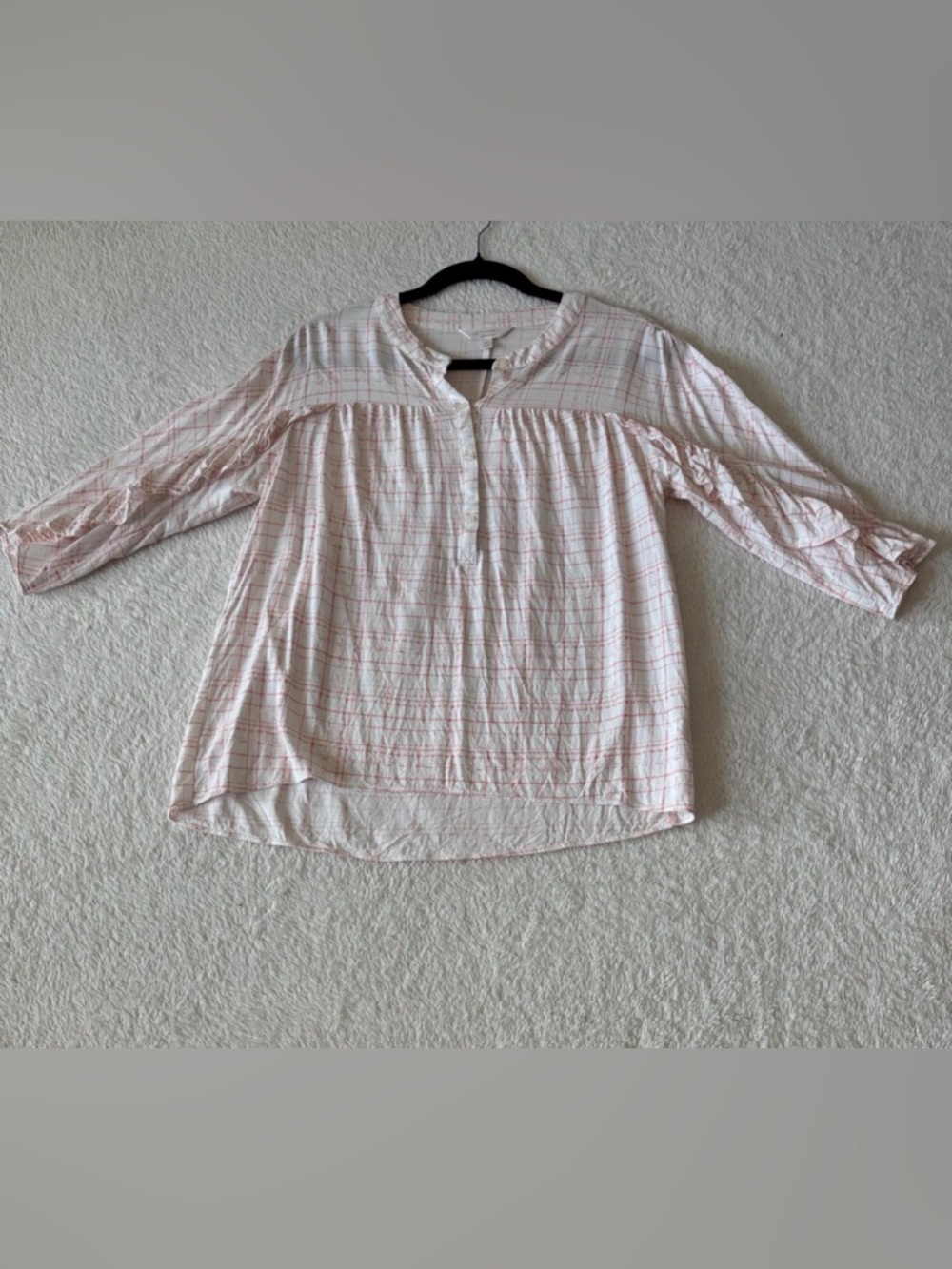 Lauren Conrad 1/2 Button 3/4 Sleeves Top Ruffle Detail Size Medium